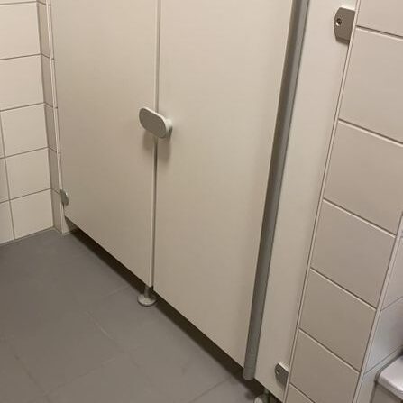 Mark KG Trennwandsysteme & WC Kabinen für Trockenräume/Nassräume – Serie Moon Kids